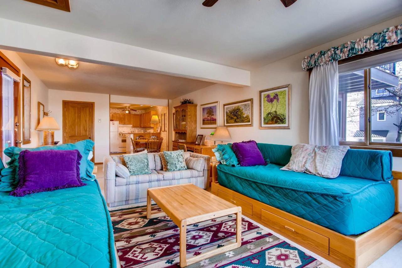 Ski-In Ski-Out Studio Private Balcony & Fireplace Condo Крестед-Бьютт Экстерьер фото