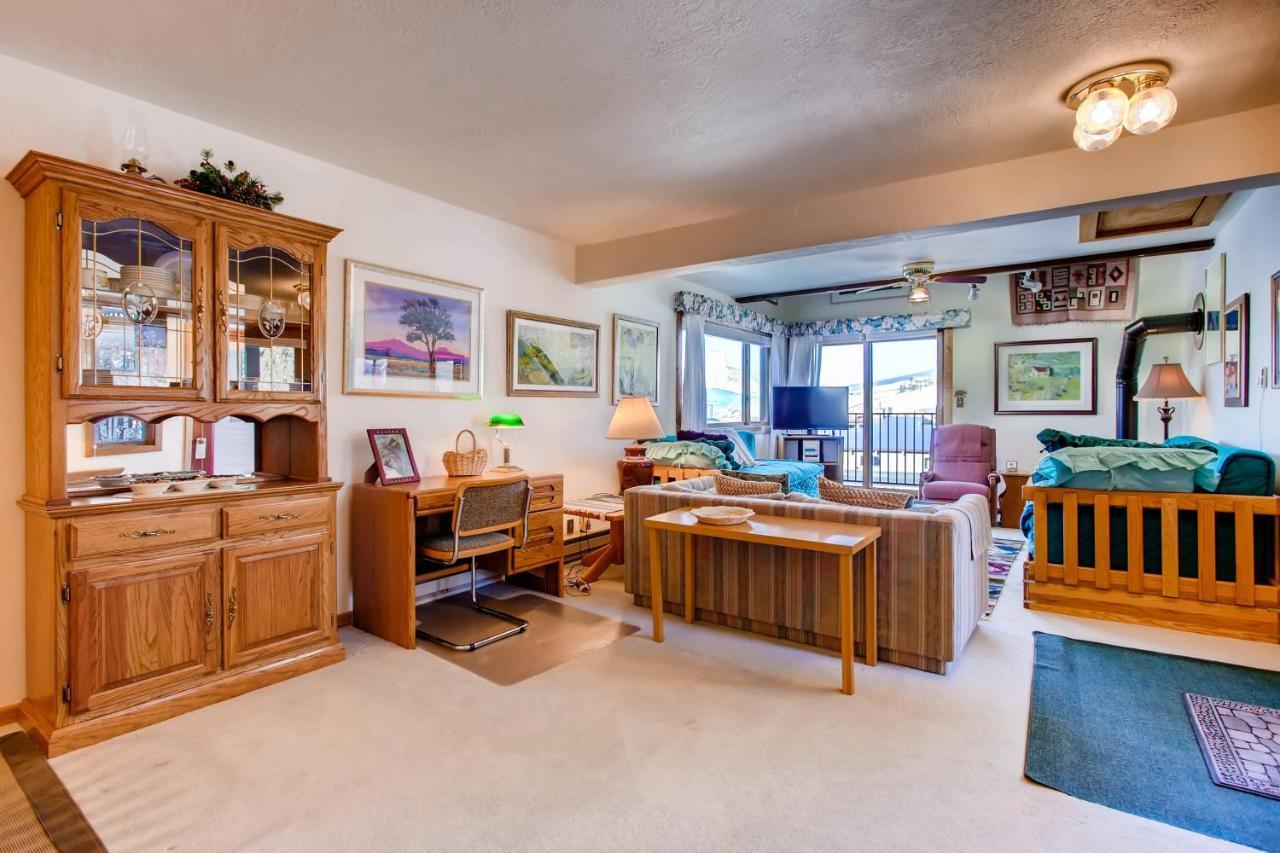 Ski-In Ski-Out Studio Private Balcony & Fireplace Condo Крестед-Бьютт Экстерьер фото